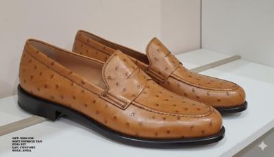 ARBITER - Hellbraune Straußenleder-Loafer 