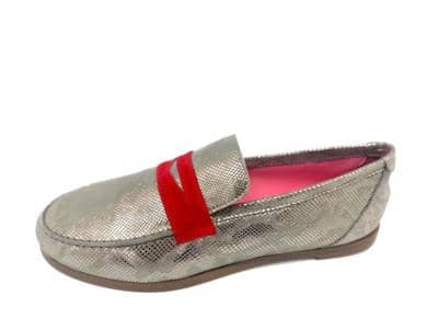 Italian loafers with metallic finish for resellers.