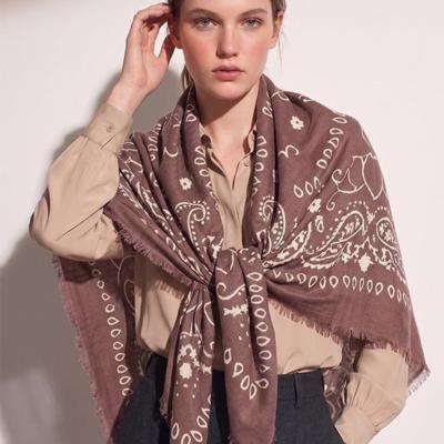 Italian wholesale patterned scarf for resellers