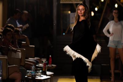 BANCHELLI - Шикарное пончо из перьев 