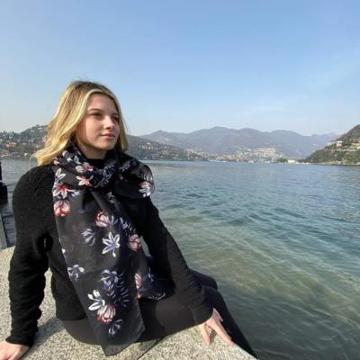 BEA ON THE LAKE - Bufanda negra con flores 