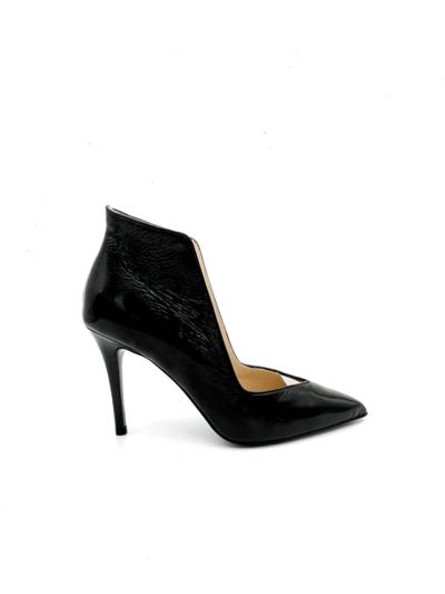Black high heel shoe Italian manufacturer for resellers