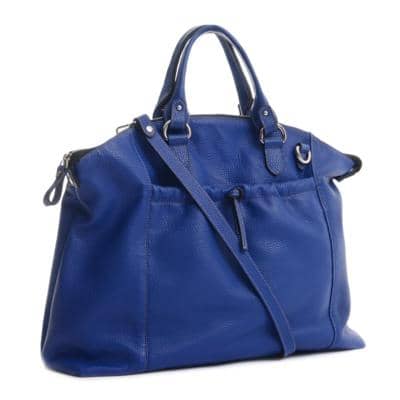 CARBOTTI - 271 - Unique in form and size, this maxi handbag falls in line everyday frenetic life