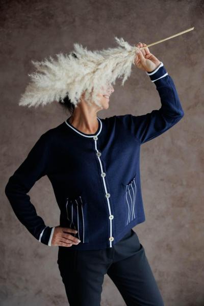 Cárdigan azul marino al por mayor italiano para revendedores