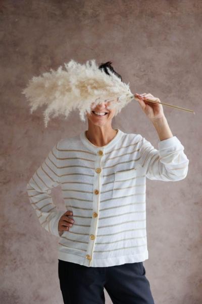 Cárdigan blanco a rayas Made in Italy para revendedores al por mayor