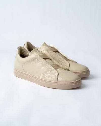 Stylish Italian leather sneakers for resellers.