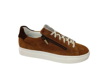 CALZATURIFICIO DUEGGI - Chic Suede Sneaker