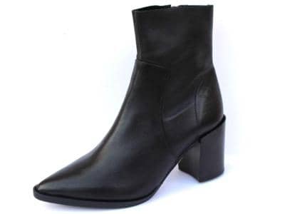 CALZATURIFICIO FABIANELLI - High heel leather bootie