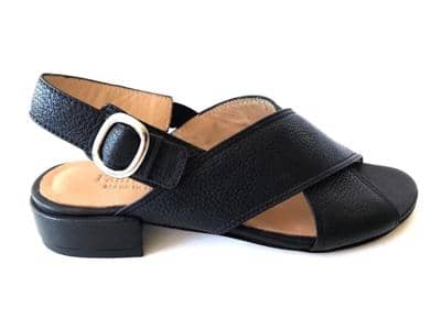 CALZATURIFICIO FABIANELLI - Sandal with crossed bands