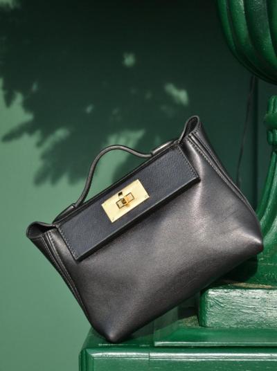 Elegante bolso de cuero italiano para revendedores.