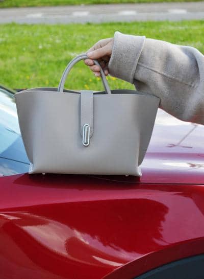 Elegante bolso italiano para revendedores al por mayor.