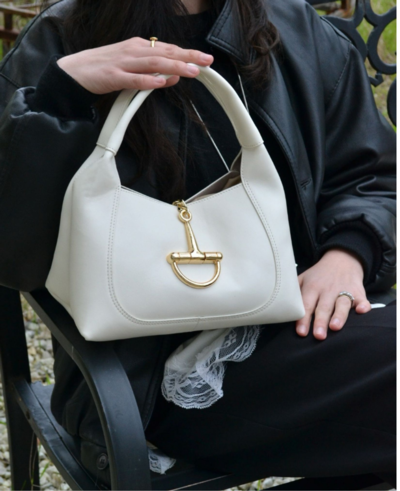 Italienische weiße Lederhandtasche für Wiederverkäufer mit goldener Schnalle