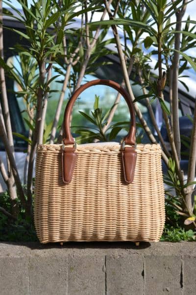 Bolso de mimbre italiano hecho a mano para revendedores.