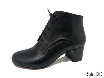Italian black leather ankle boots for resellers