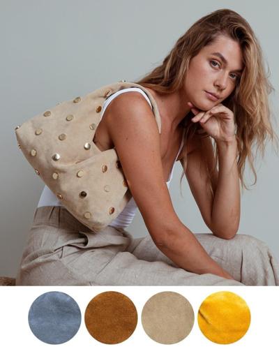 Итальянская замшевая сумка с золотыми заклепками для перепродажи