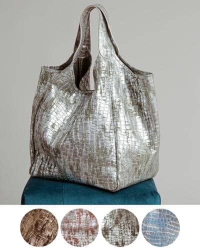 Итальянская оптовая сумка с металлизированной текстурой крокодила
