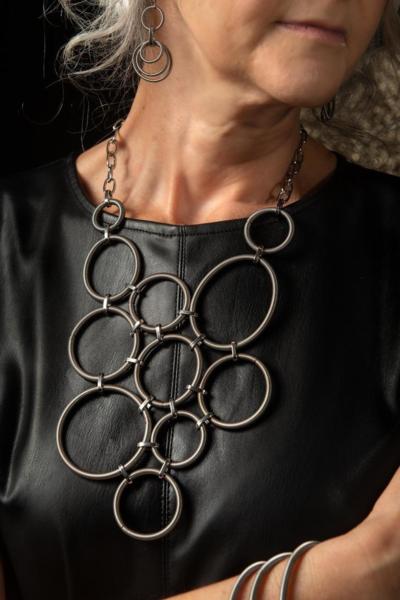 Elegant Italian necklace, perfect for resellers.