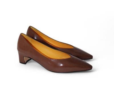 Brown leather Italian low heel shoes for resellers