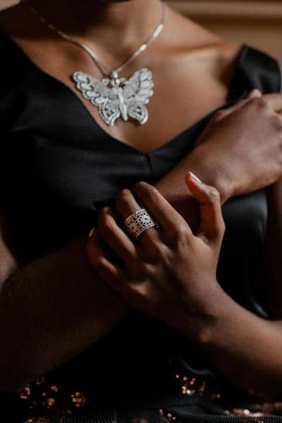 MARCHIO' - COLGANTE DE ENCAJE - ANILLO DE ENCAJE 