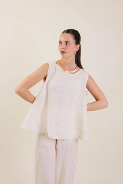 Top ligero de lino beige para revendedores, Made in Italy