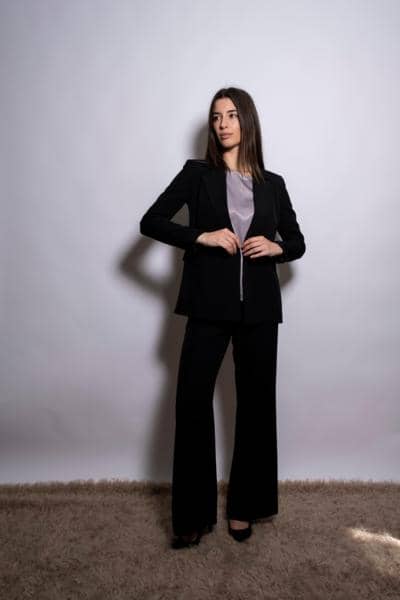 Traje de negocios negro mujer fabricante italiano al por mayor para revendedores