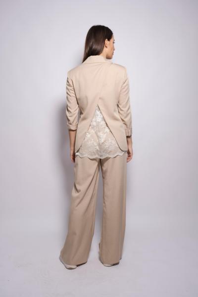 Completo beige da donna con pizzo Made in Italy per rivenditori