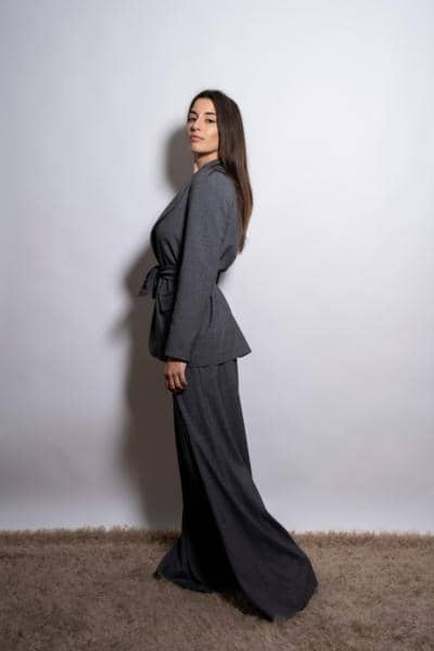 Traje gris de mujer Made in Italy para distribuidores mayoristas