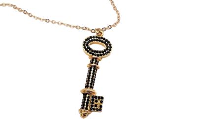 RVZ LUXURY - colar longo com chave 