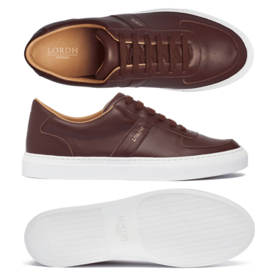 Italian leather sneakers, handcrafted quality for resellers.