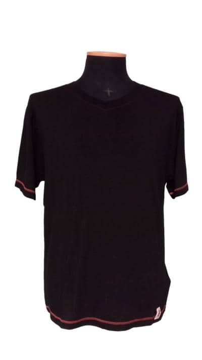 Y-GLAM - Camiseta negra elegante 